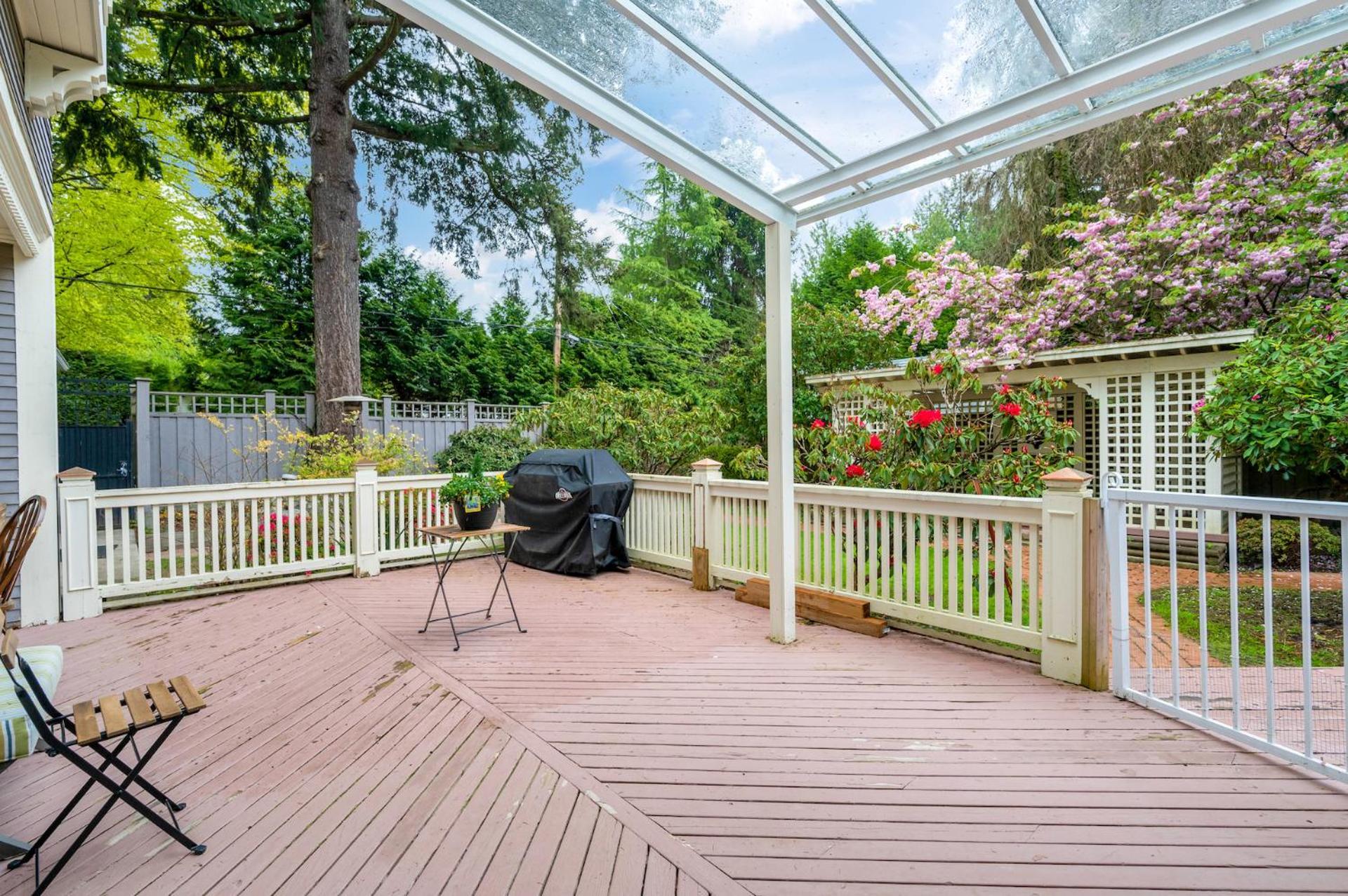 Charming Retreat On Cypress Street, Your Away From Guest house *